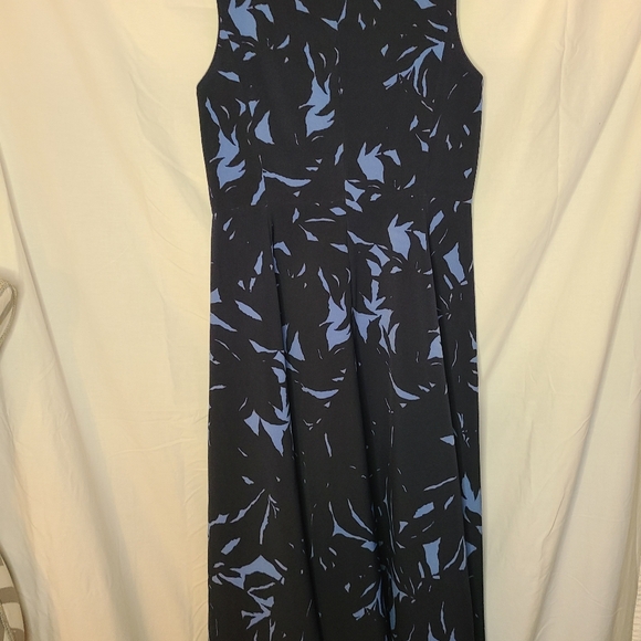 Ann Taylor navy blue & blue floral print woven fit and flare midi dress Size 6 - Picture 7 of 10